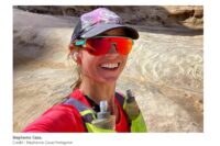 A început mai târziu, a alăptat pe traseu și a câștigat: povestea incredibilă a unei mame care a cucerit un ultramaraton de 100 km