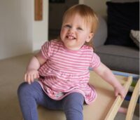 Terapie revoluționară – o fetiță de 3 ani a început să audă după un tratament genetic fără precedent